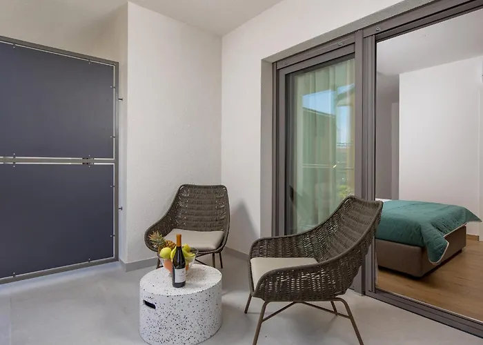 Awesome Apartment In Omisalj Apartamento *