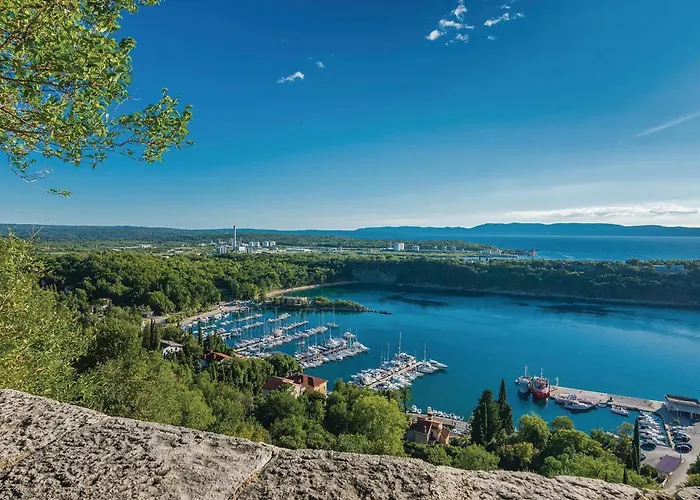 Awesome Apartment In Omisalj * Omišalj