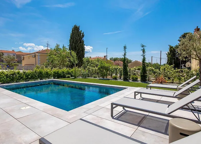 Apartamento Awesome Apartment In Omisalj
