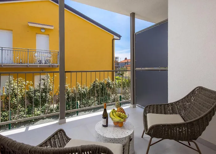 Awesome Apartment In Omisalj *