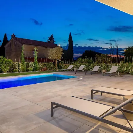 Awesome Apartment In Omisalj Omišalj