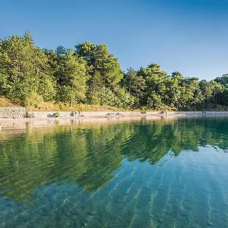 Awesome Apartment In Omisalj Appartamento