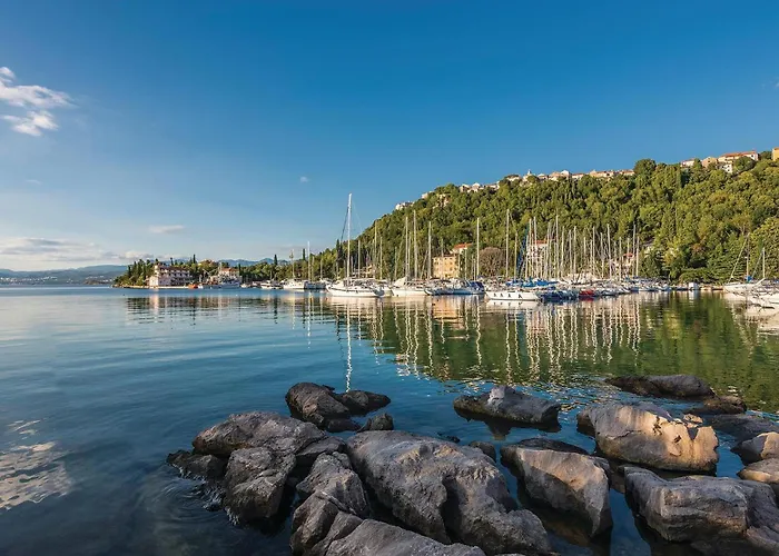 Awesome Apartment In Omisalj