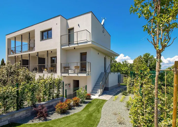 Awesome Apartment In Omisalj