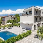 Apartamento Cozy Apartment In Omisalj Omišalj